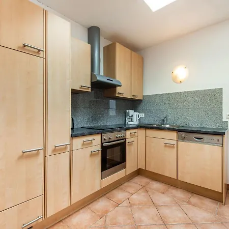 Apartmentl With Boot Heaters *